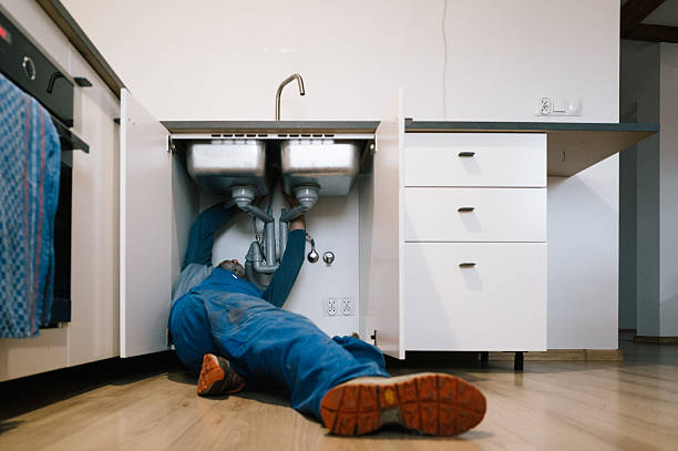 Professional Leak Detection technician working in Moweaqua, IL